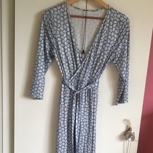 Maxi dress with waist tie